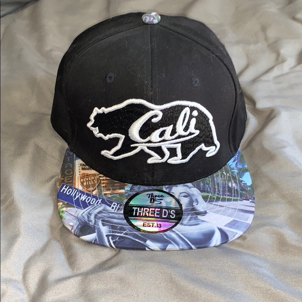 Flat bill calli hat